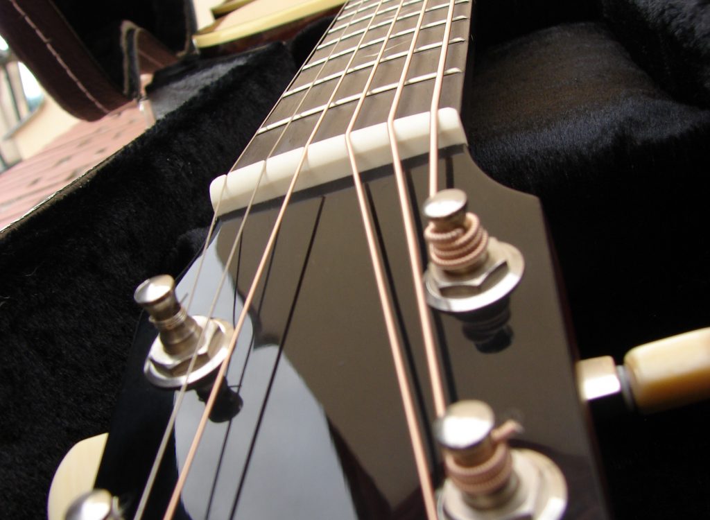 Moderne GitarreDSC00146